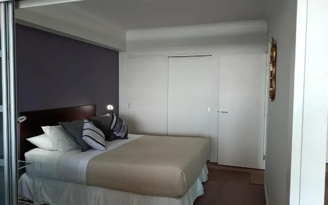 Sea View Princes Wharf Apartments