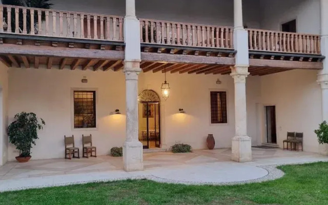 Villa Valmarana De Toni-Dimora Storica