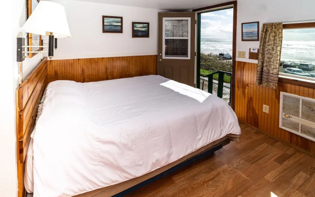 Oceanside Ocean Front Cabins