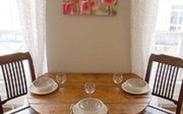 Отель Appartements Paris Centre - At Home-Hotel Франция, Париж - отзывы, цены и фото номеров - забронировать отель Appartements Paris Centre - At Home-Hotel онлайн комната для гостей
