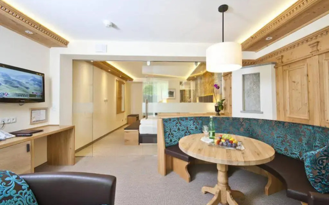Hotel Tirol