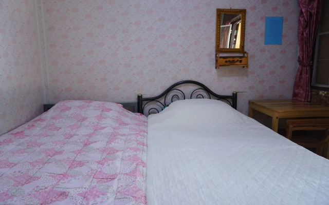 Three J Guesthouse