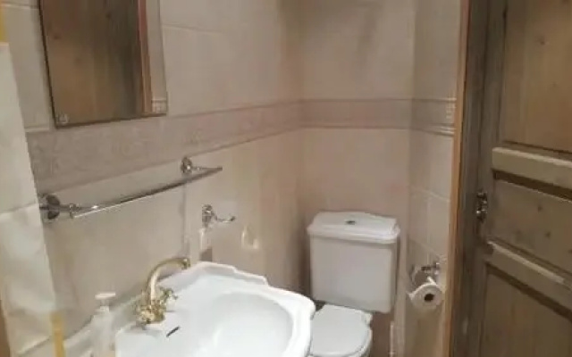 Deluxe Apartments in the City Center with Balcony