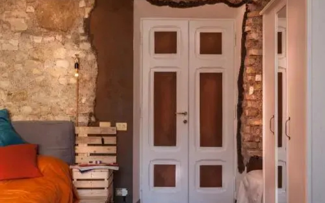 Argilla Apartment