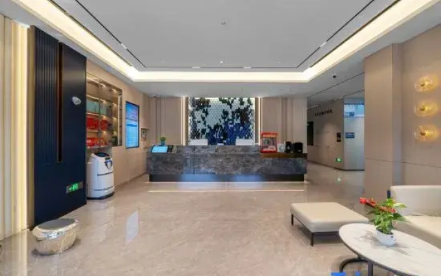 OKDAY Hotel (Wuyue Plaza, Suizhou)