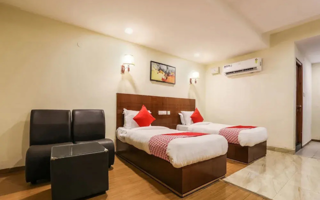 OYO 14680 Hotel Rainbow Park