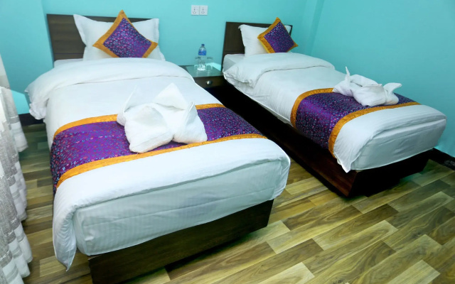 Hotel Rising Home