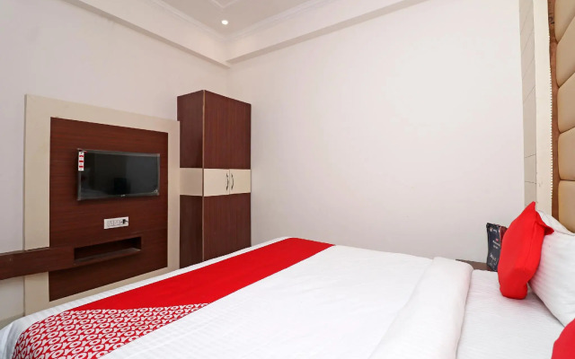 OYO Flagship 22705 Triveni Inn