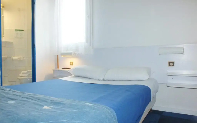 Alpha Hotel