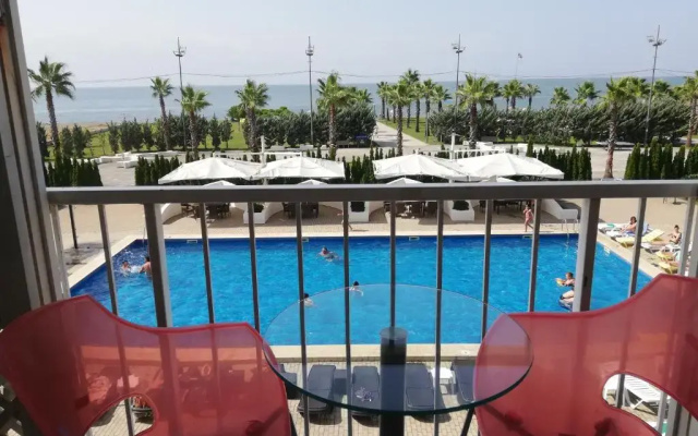 Suite with balcony · Anaklia Hotel — photo 5