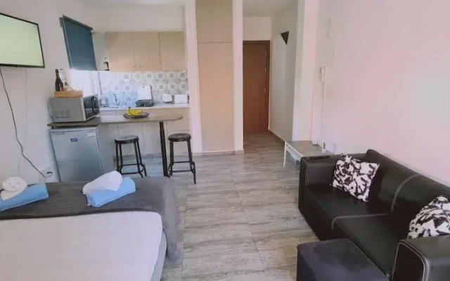00 HA - HA DE CO C in Ayia Napa
