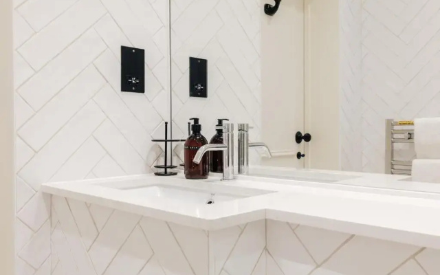 Redland Suites - Apartment 8