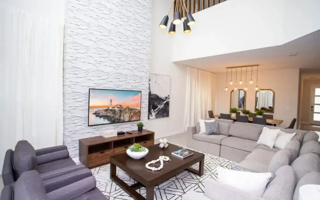 Stunning 5BR Home - Your Dream Getaway