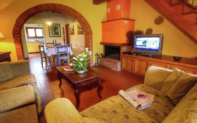 Tranquil Farmhouse in Bucine