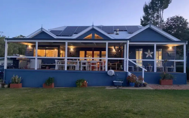 Riverview House Younghusband