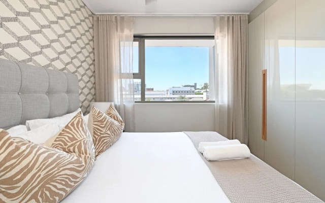 Quiet 2-bed Green Point Retreat Rooftop Pool