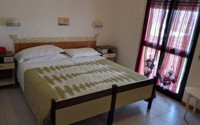 Nuovo Hotel Sestriere Кьянчиано Терме сейф в номере