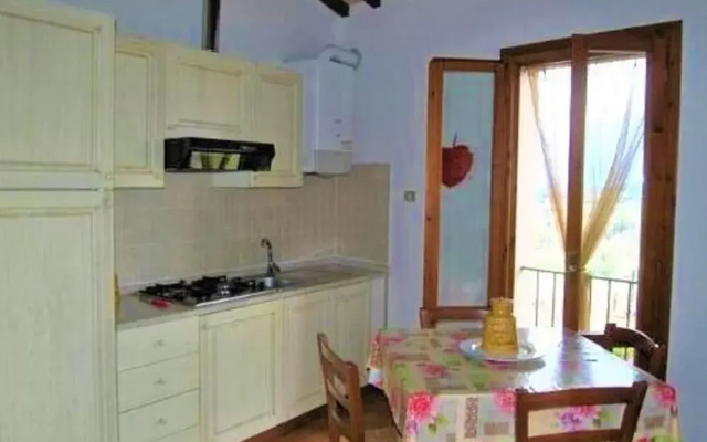 Cozy Apartment in Coiano - Castelfiorentino With Swimming Pool