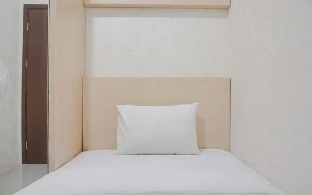 Comfort And Warm 2Br At Parkland Avenue Apartment
