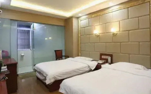 Yueyang Kuaileju Fashion Hotel (Bazi Gate High-speed Rail East Station)