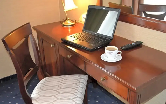 Borowinowy Zdrój Hotel Wellness Spa & Conference