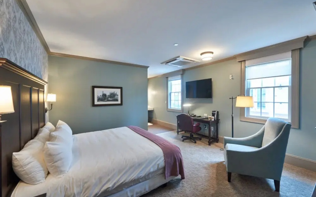 The Groton Inn
