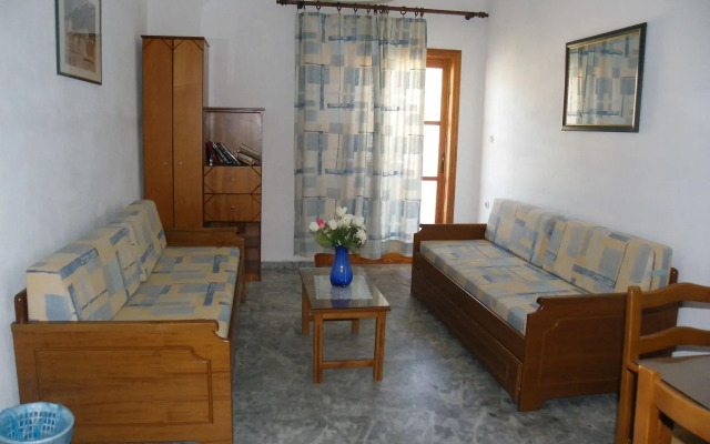 Filoxenia Studios & Apartments