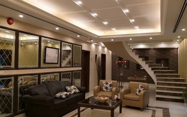 7 Days Hotel Suites