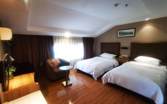 Anyee JinZhu Hotel (Dujiangyan Lituo Park Station)