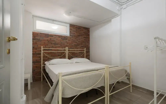3158 Sterlizia House by Barbarhouse
