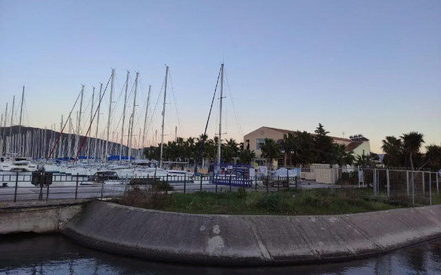 Ianos Hotel