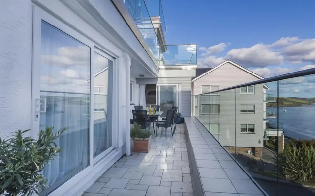 2 Hamstone Court
