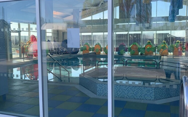 Caravan - Sleeps 6 - Parking, Pool, Facilities