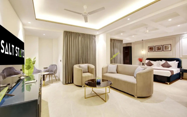 Saltstayz Premier – Galleria Market Road & Sector 27