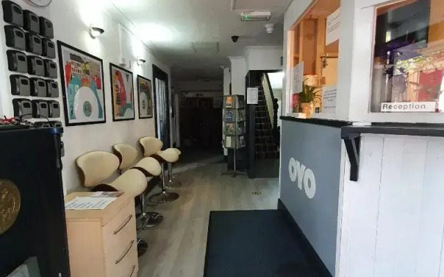 Oyo Devine Beach Hotel, Westcliff Southend-On-Sea