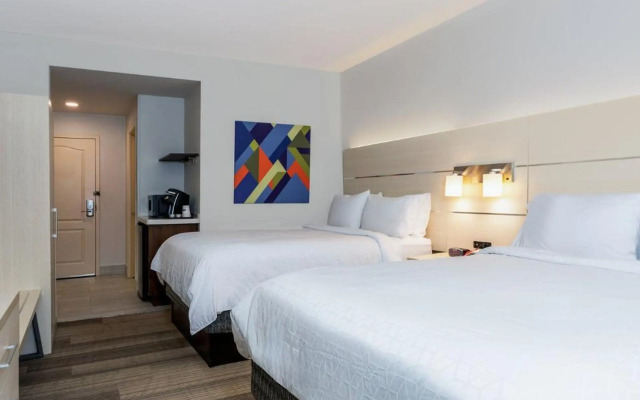 Holiday Inn Express & Suites, International Drive by IHG