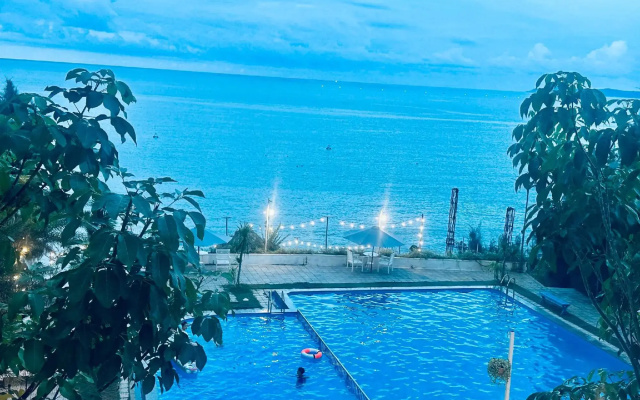 Rubeach Hotel & Resort