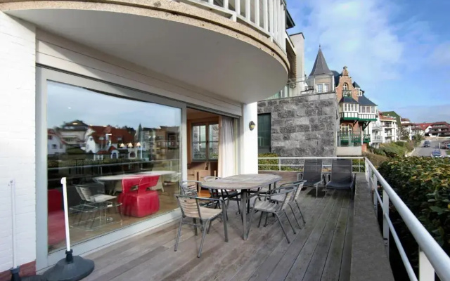 Fairway Apartment