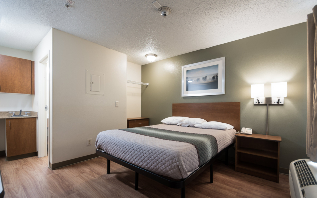 HomeTowne Studios By Red Roof Seattle - Kent/ Des Moines