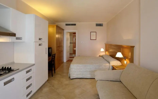 Santa Monica Resort