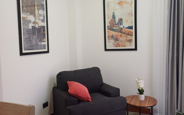 Mi casa by Edmor Suites.