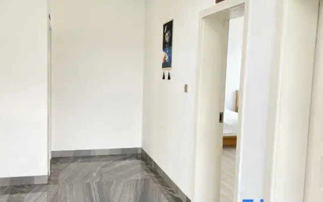 Mangshi Lumingshe B&B (Huancheng East Road)
