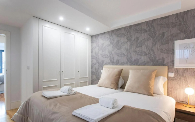 City Center 2BR Flat w/ AC by LovelyStay