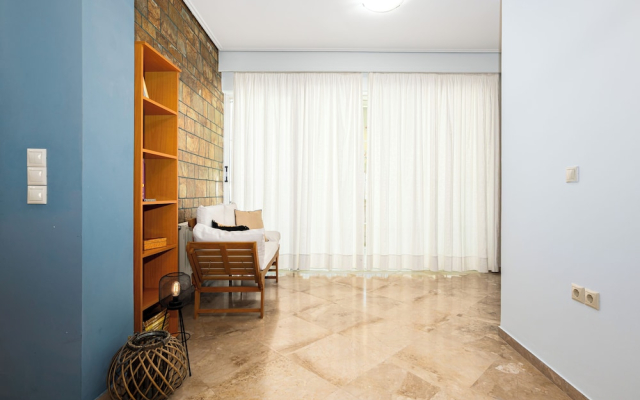 Spacious 144sqm flat near Mount Ymittos