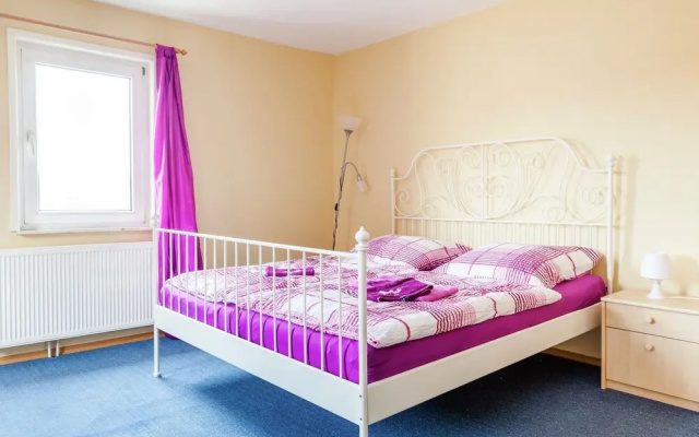 Luxurious Holiday Home in HÃ¼lsa Near Forest