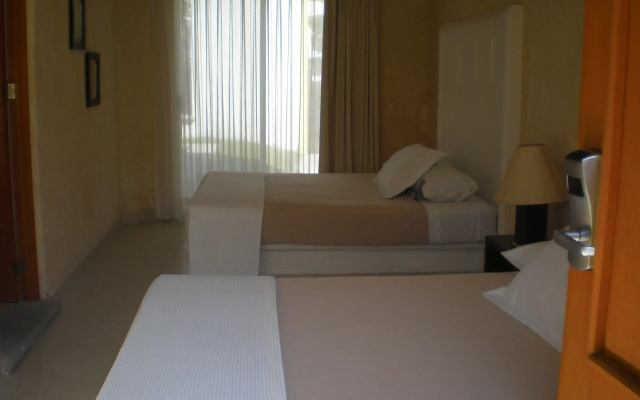 Hotel Canarios
