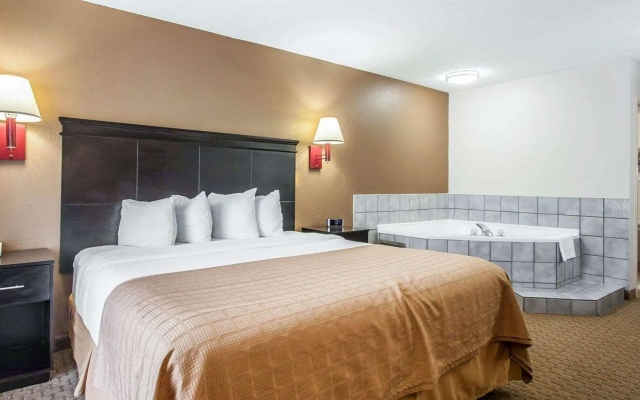 Quality Inn Savannah South
