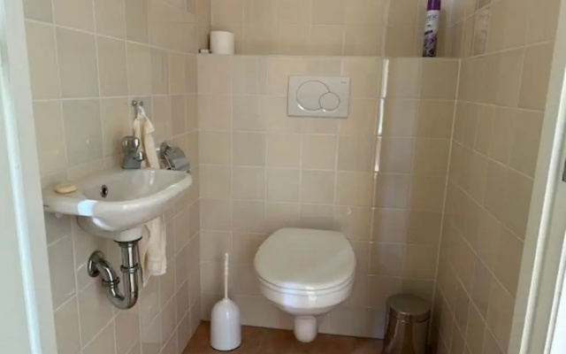 Comfortable Family Bungalow Near Beach