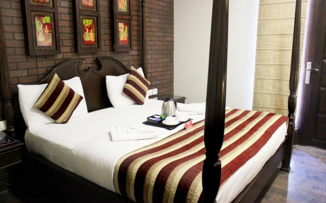 Lavish Inn
