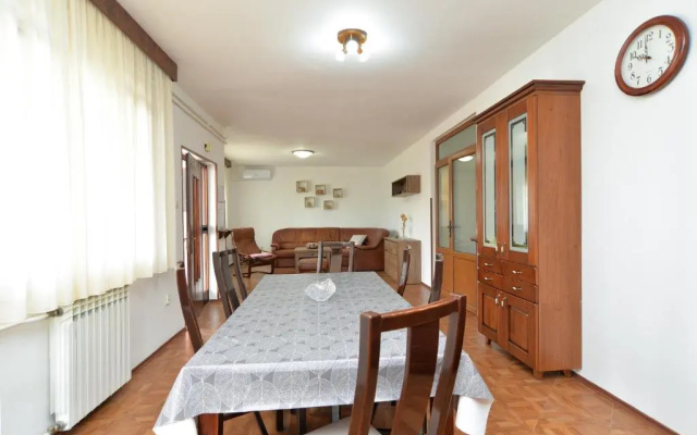 Apartment 622